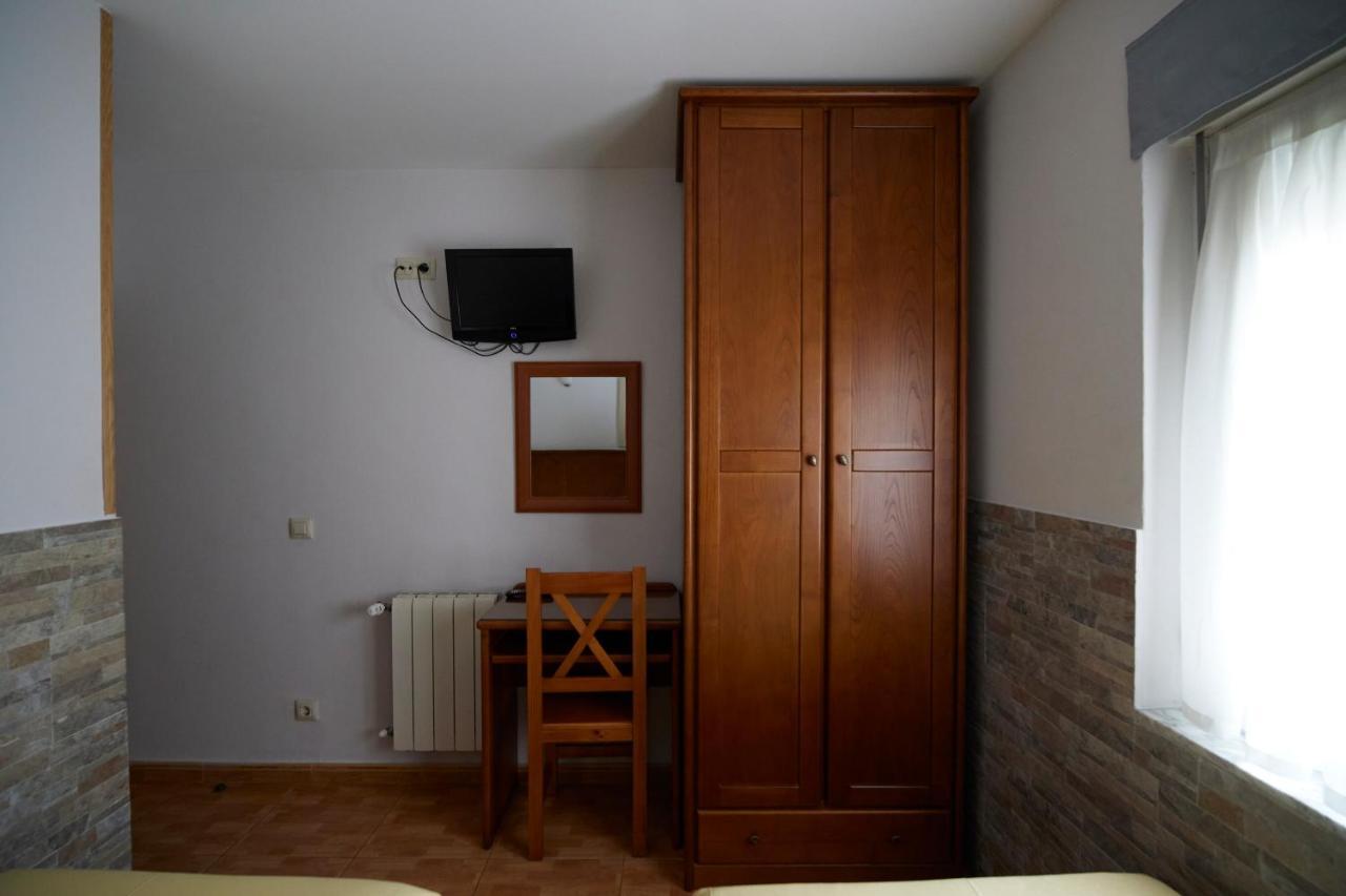 Pension Serafin Avilés Exterior foto