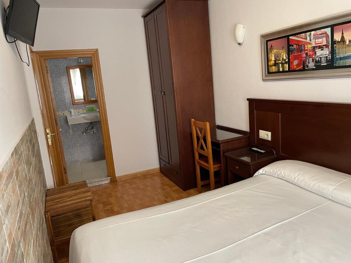Pension Serafin Avilés Exterior foto