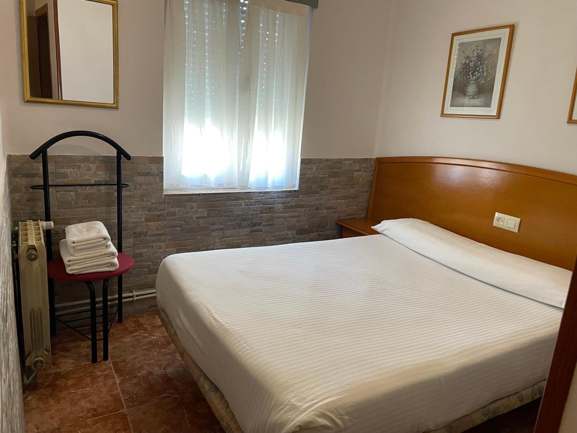 Pension Serafin Avilés Exterior foto