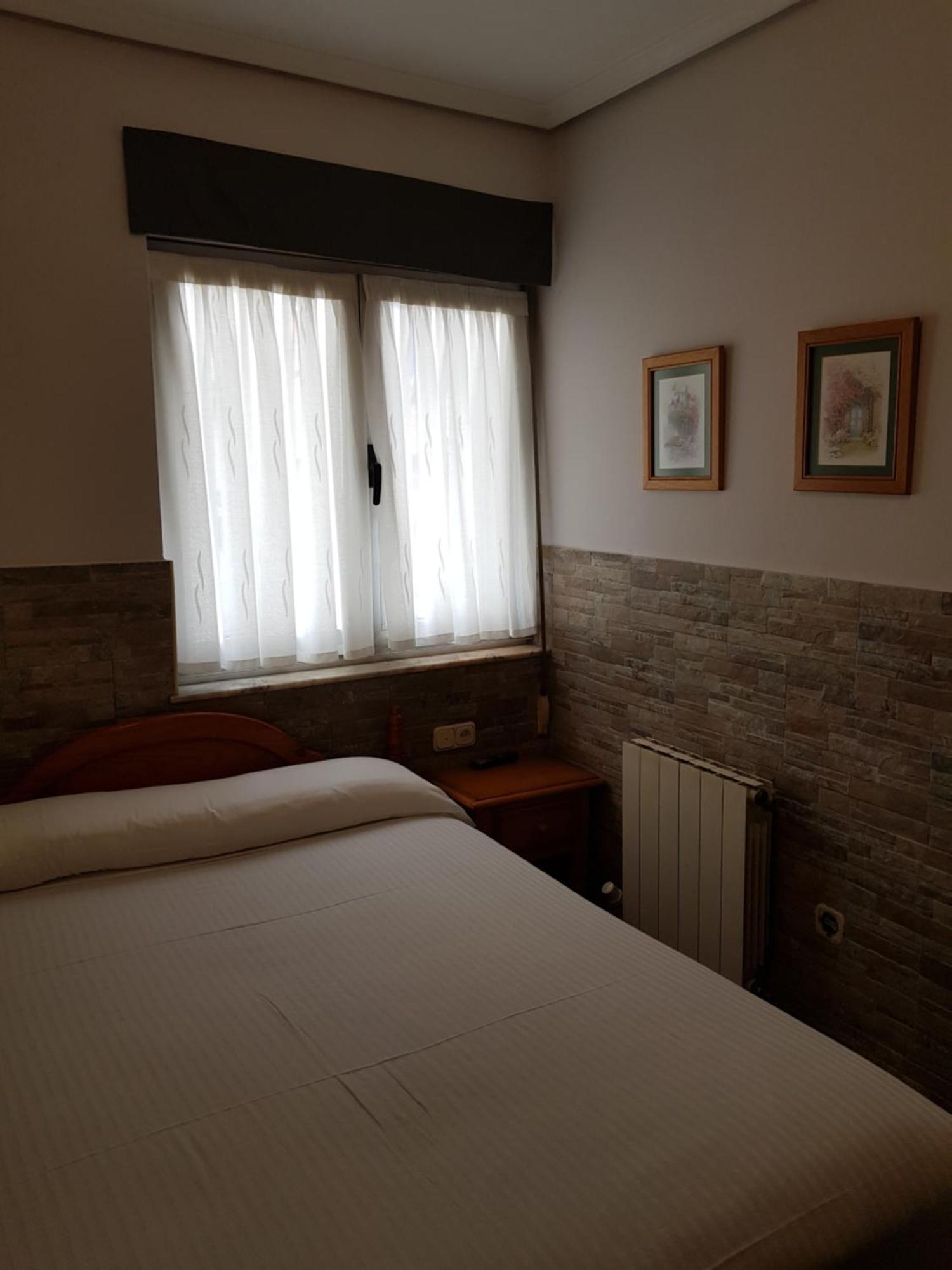 Pension Serafin Avilés Exterior foto